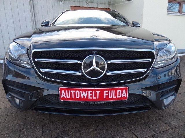 Gebraucht Mercedes E300 AMG 194 PS (142 kW) 2019 Schwarz Limousine