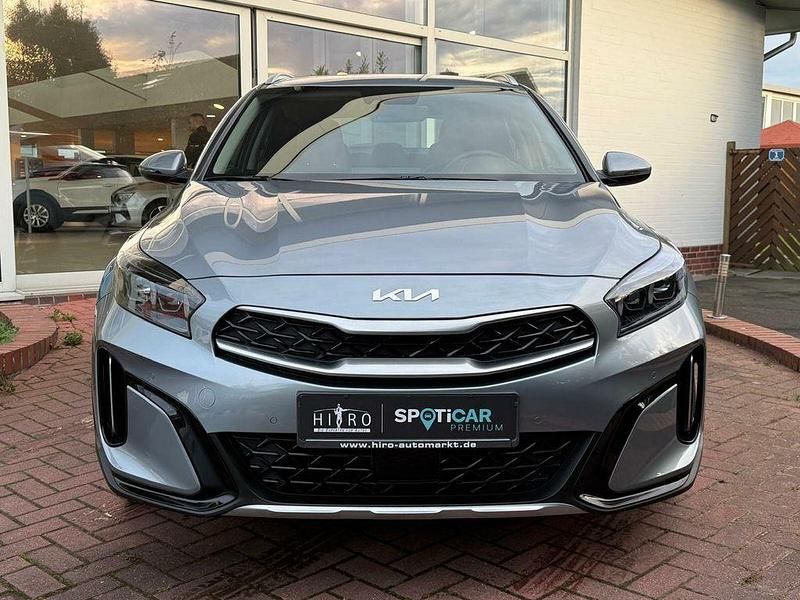 Gebraucht Kia XCeed Spirit 141 PS (103 kW) 2022 Lunarsilber SUV