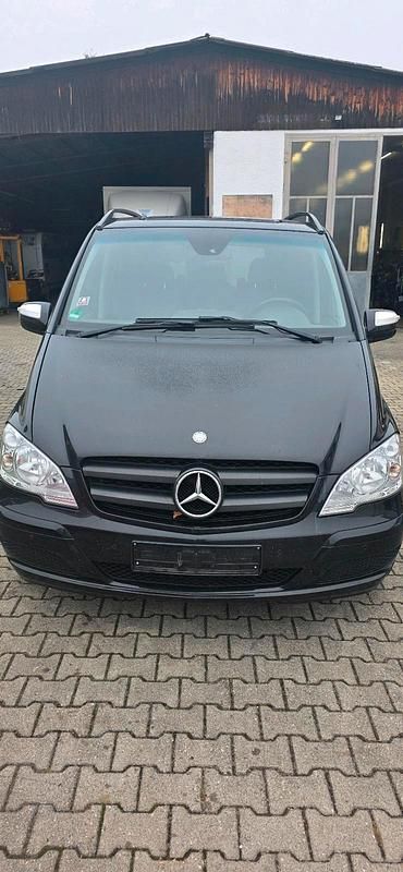 Gebraucht Mercedes Viano 164 PS (120 kW) 2014 Schwarz Van / Kleinbus
