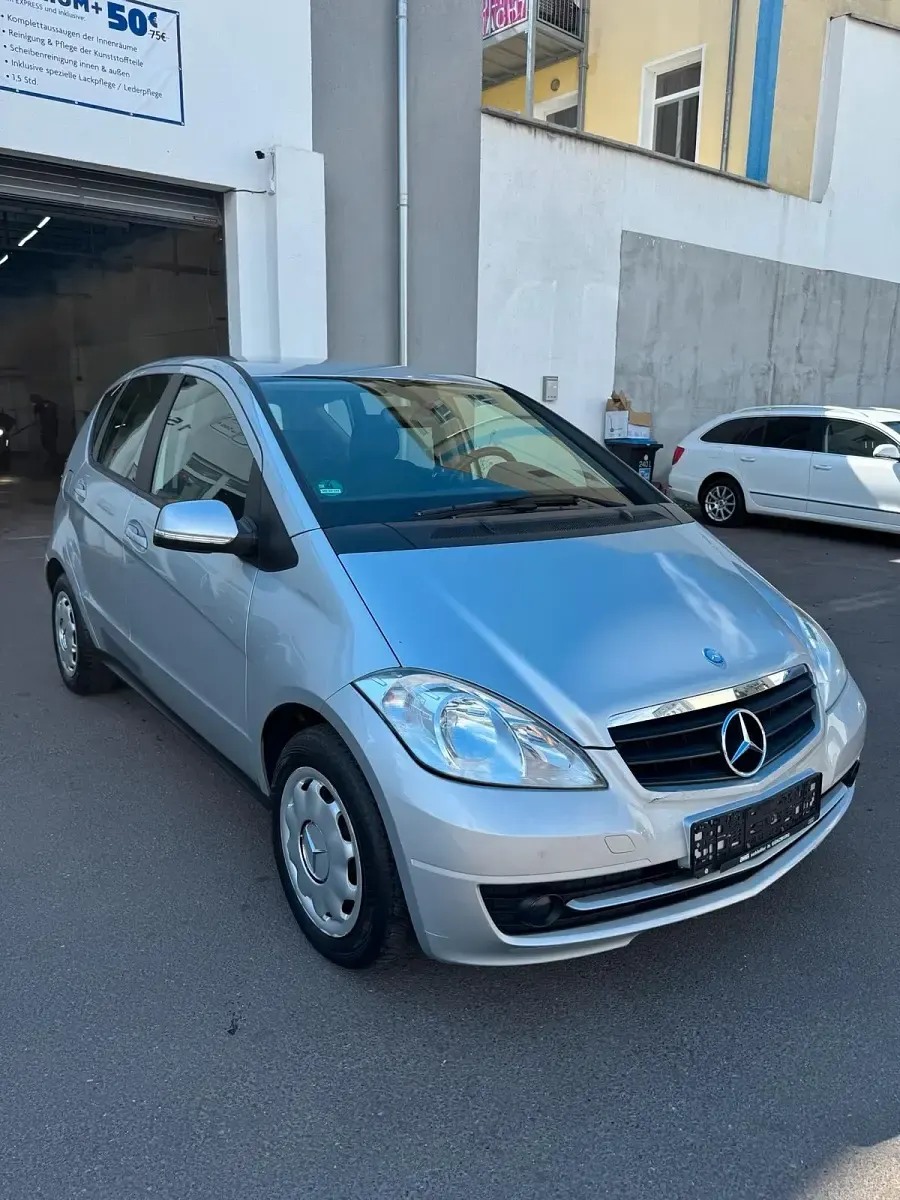 Gebraucht Mercedes A150 95 PS (69 kW) 2009 Silber Kleinwagen
