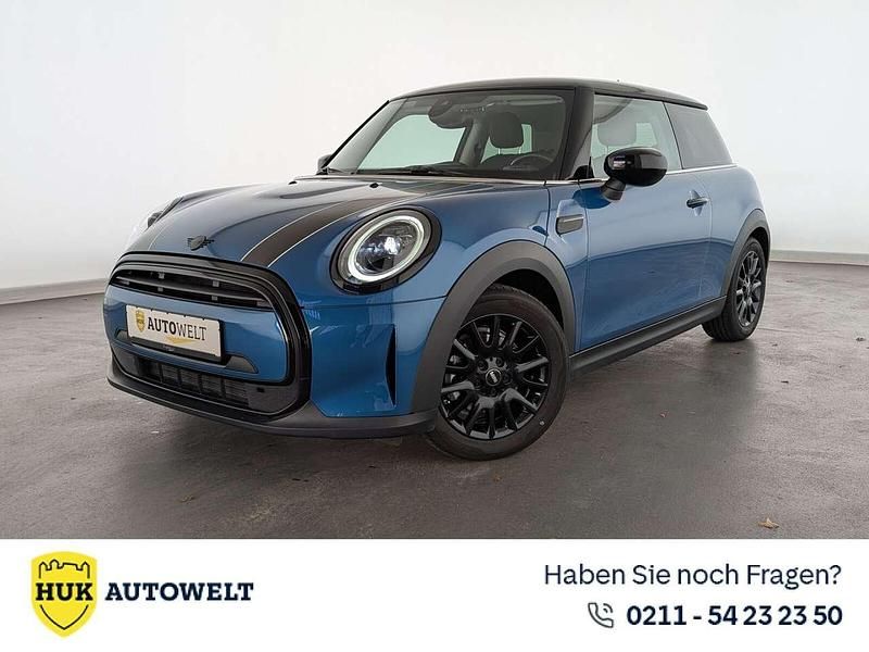 Blau Gebraucht 2023 Mini Cooper Classic Kleinwagen | 25.960 € (Etwas zu teuer) - Bild 1/3