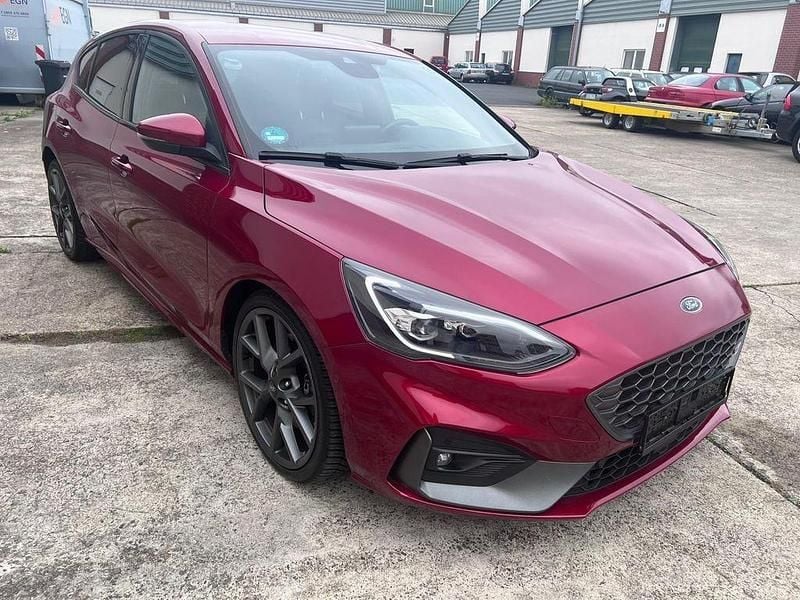 Second-hand Ford Focus ST 190 CP (139 kW) 2020 Roșu Berlinǎ