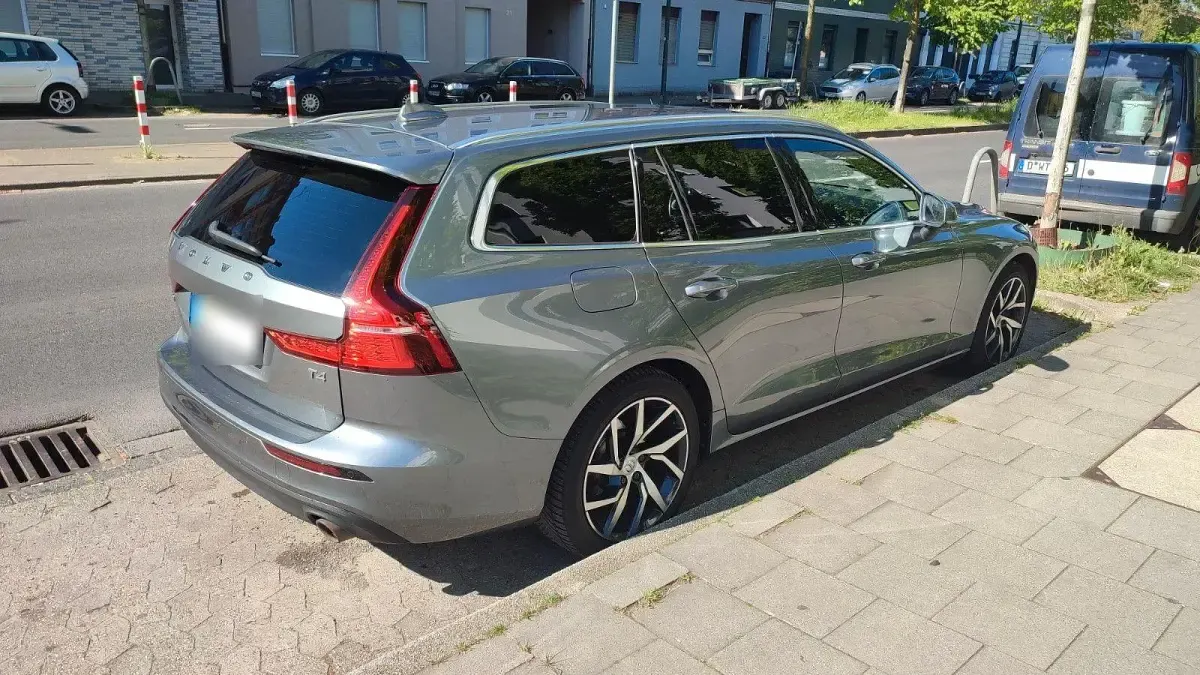 Second-hand Volvo V60 190 CP (139 kW) 2020 Gri Break