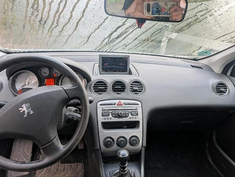 Gebraucht Peugeot 308 110 PS (80 kW) 2010 Silber Kombi