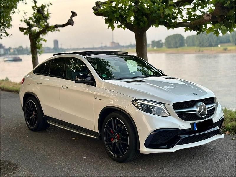 Weiß Gebraucht 2016 Mercedes GLE63 AMG AMG SUV | 47.900 € (Fairer Preis) - Bild 1/4