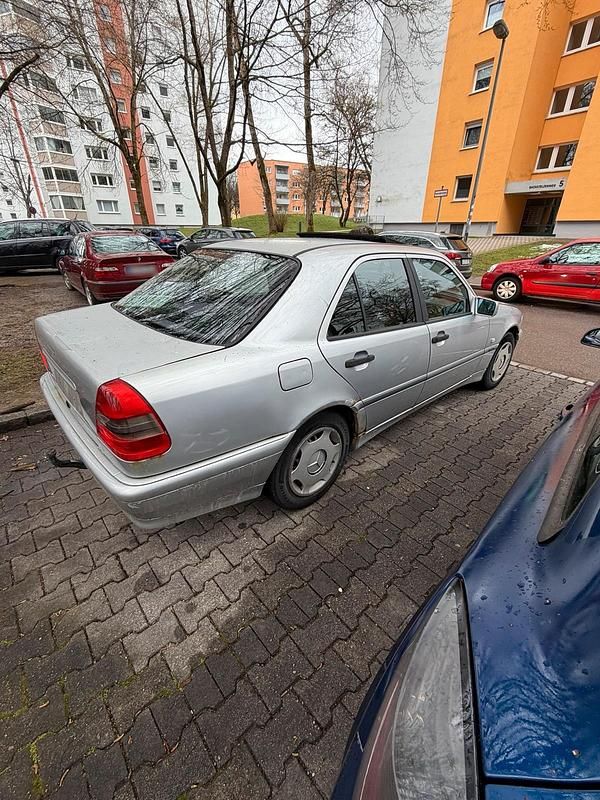 Gebraucht Mercedes C180 122 PS (89 kW) 1997 Grau Limousine