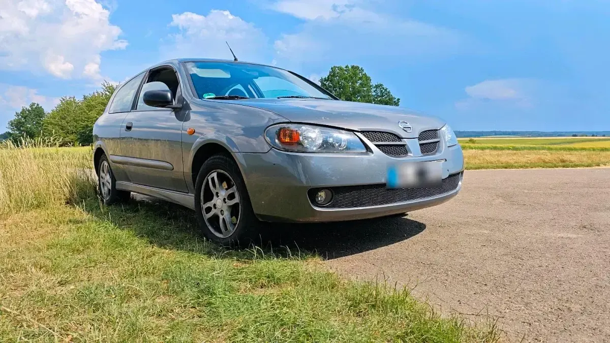 Gebraucht Nissan Almera 90 PS (66 kW) 2006 Grau Kleinwagen