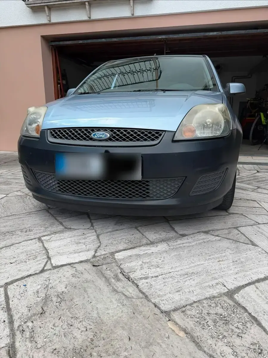 Gebraucht Ford Fiesta 69 PS (50 kW) 2007 Blau Kleinwagen