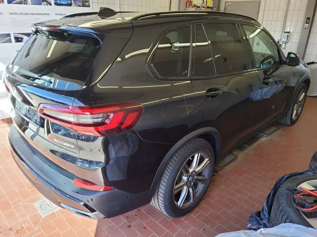 Gebraucht BMW X5 Performance 286 PS (210 kW) 2023 Schwarz SUV