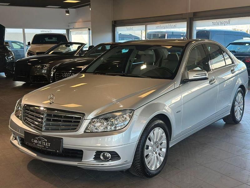 Gebraucht Mercedes C180 156 PS (114 kW) 2010 Silber Limousine