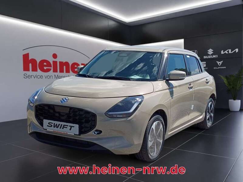 Weiß Gebraucht 2024 Suzuki Swift Comfort+ Kleinwagen | 17.180 € (Guter Preis) - Bild 1/4