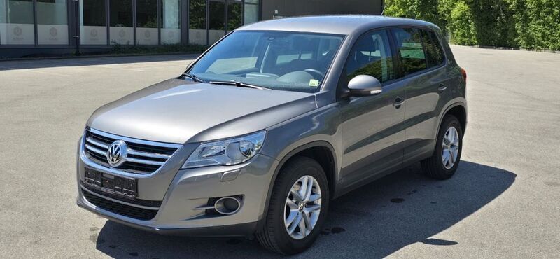 Grau Gebraucht 2009 VW Tiguan Trendline SUV | 5.000 € (Superpreis) - Bild 1/4