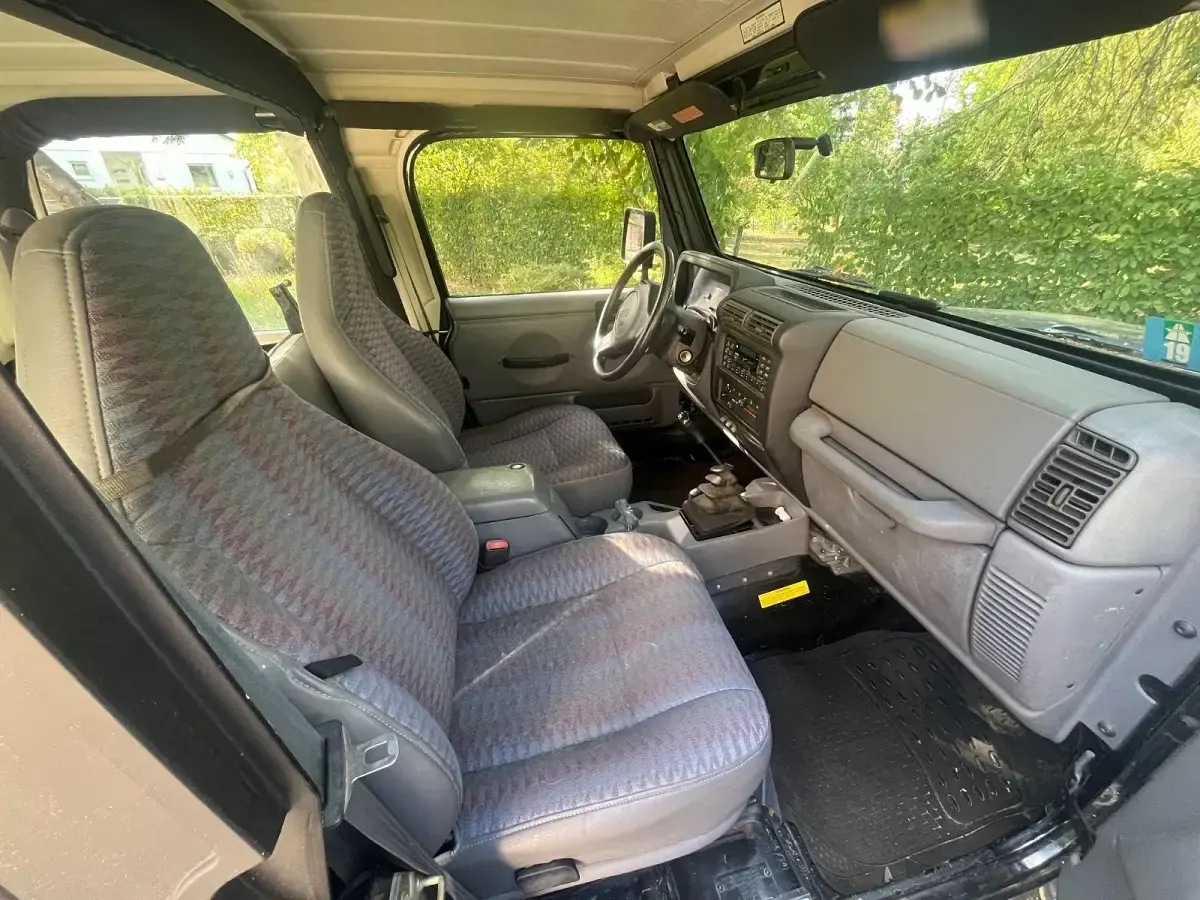 Gebraucht Jeep Wrangler Sahara 177 PS (130 kW) 2000 Schwarz SUV