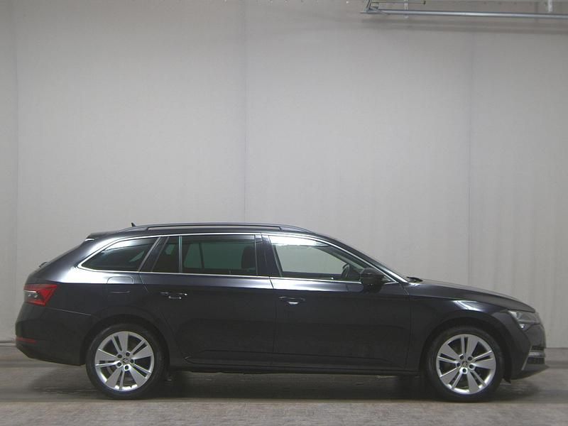Schwarz Gebraucht 2020 Skoda Superb Ambition Kombi | 16.380 € (Fairer Preis) - Bild 1/4