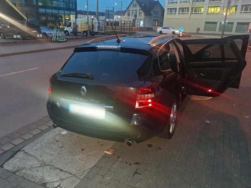 Gebraucht Renault Laguna III 150 PS (110 kW) 2012 Schwarz Kombi