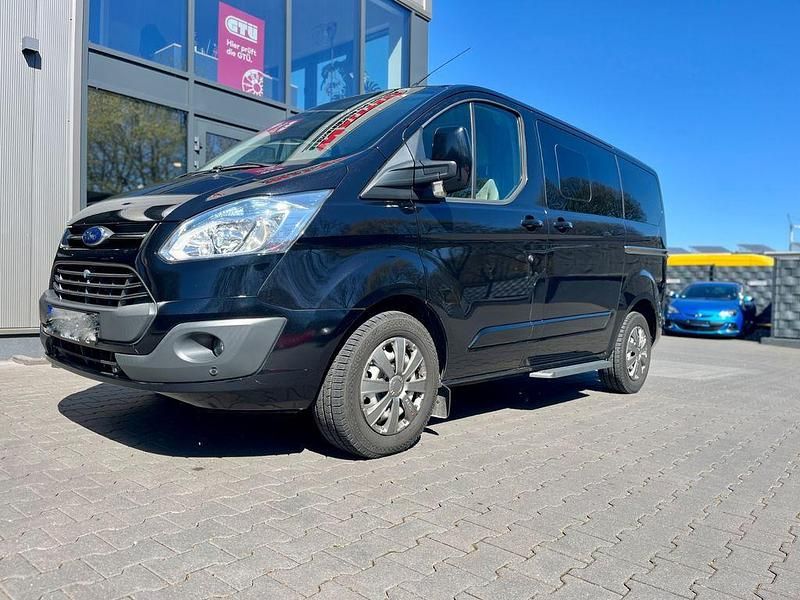 Gebraucht Ford Tourneo Titanium 155 PS (114 kW) 2016 Schwarz Van / Kleinbus