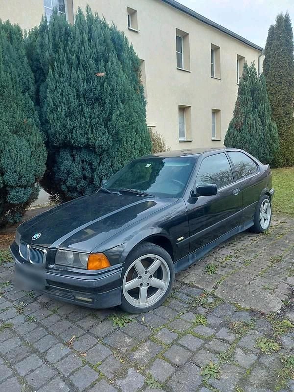 Second-hand BMW 316 1996 Negru Hatchback