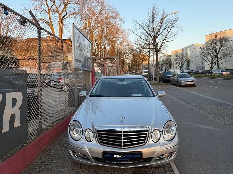 Gebraucht Mercedes E220 170 PS (125 kW) 2009 Silber Limousine