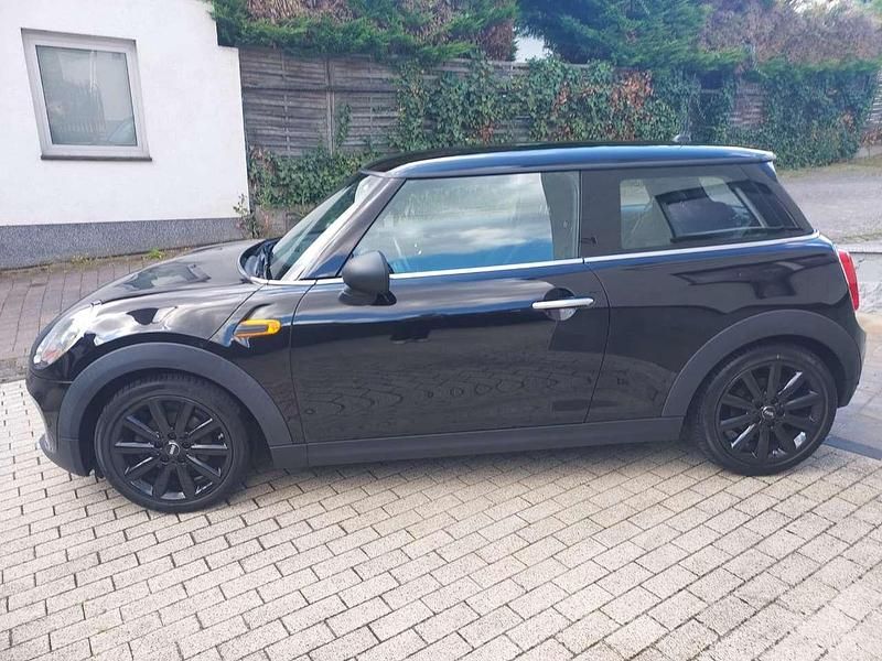Schwarz Gebraucht 2017 Mini ONE Kleinwagen | 10.999 € (Guter Preis) - Bild 1/4