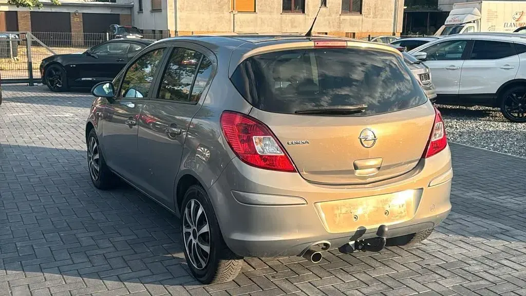 Gebraucht Opel Corsa 87 PS (63 kW) 2012 Grau Kleinwagen