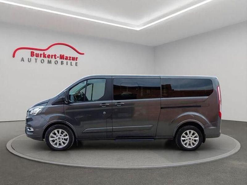 Gebraucht Ford Tourneo Custom Titanium 131 PS (96 kW) 2019 Grau Van