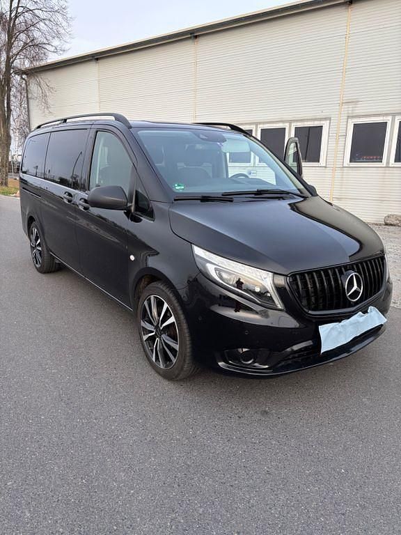 Gebraucht Mercedes Vito 190 PS (139 kW) 2018 Schwarz Van
