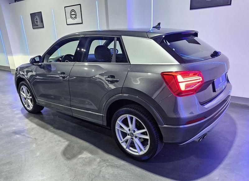 Gebraucht Audi Q2 S-Line 150 PS (110 kW) 2018 Grau SUV