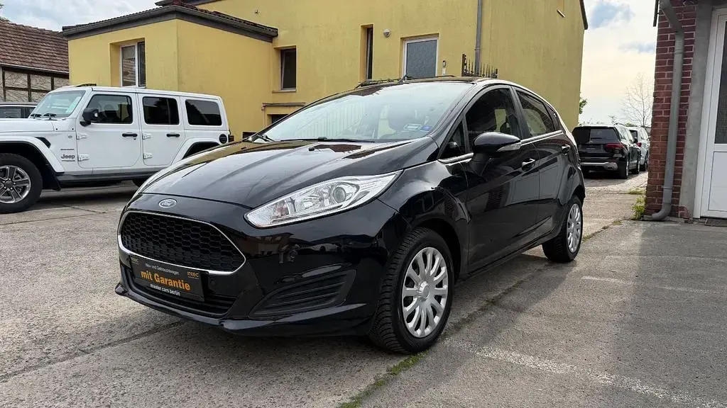 Gebraucht Ford Fiesta Trend 80 PS (58 kW) 2016 Schwarz Kleinwagen