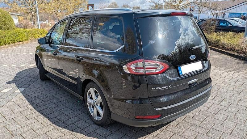Gebraucht Ford Galaxy 211 PS (155 kW) 2015 Schwarz Van / Kleinbus