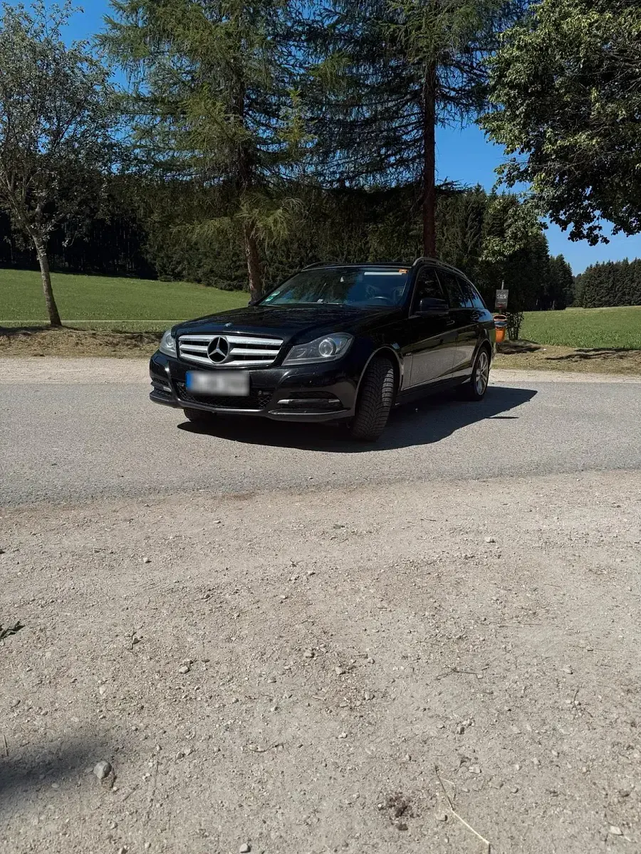 Gebraucht Mercedes C300 231 PS (169 kW) 2012 Schwarz Kombi