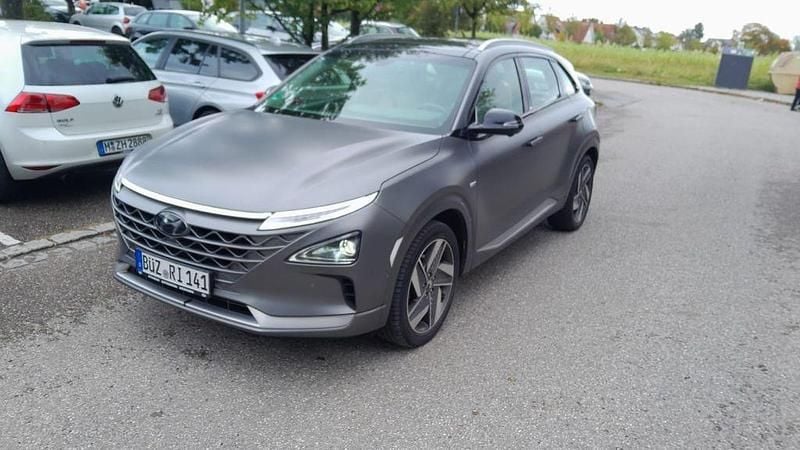 Grau Gebraucht 2020 Hyundai Nexo SUV | 13.999 € (Fairer Preis) - Bild 1/4