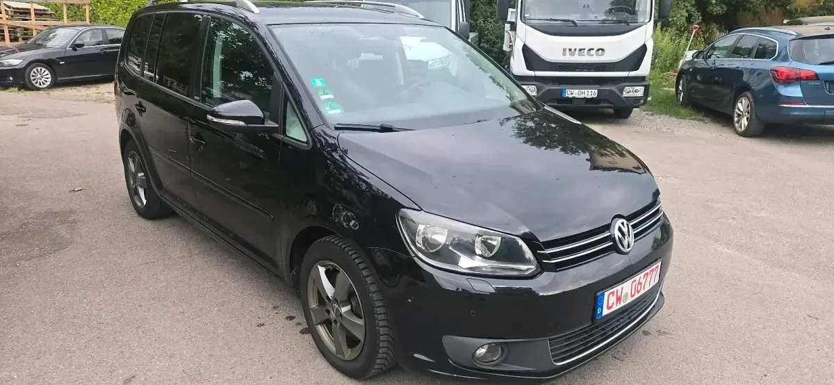 Gebraucht VW Touran 140 PS (102 kW) 2012 Schwarz Van / Kleinbus