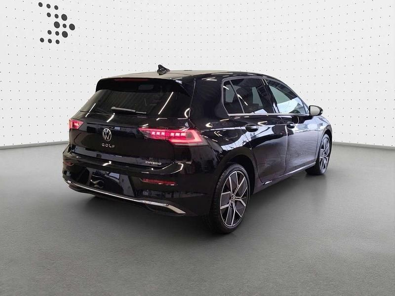 Neu VW Golf VIII Style 150 PS (110 kW) 2026 Grenadillschwarz metallic Limousine