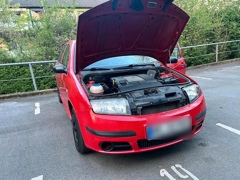Gebraucht Skoda Fabia 60 PS (44 kW) 2007 Rot Kleinwagen