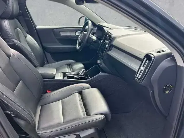 Gebraucht Volvo XC40 145 PS (106 kW) 2021 SUV