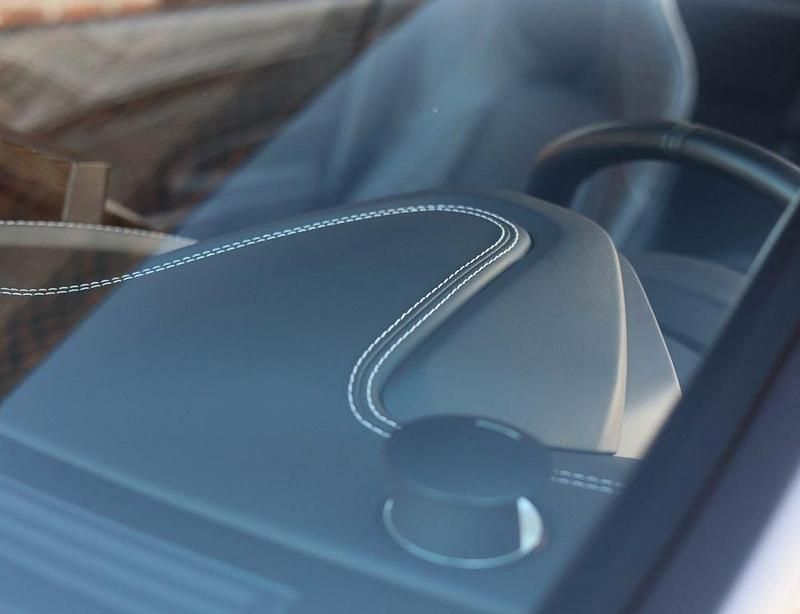 Gebraucht Aston Martin Vanquish 576 PS (423 kW) 2017 Schwarz Cabrio