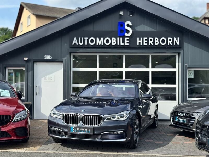 Arktikgrau Gebraucht 2016 BMW 750 Performance Limousine | 26.490 € (Guter Preis) - Bild 1/4