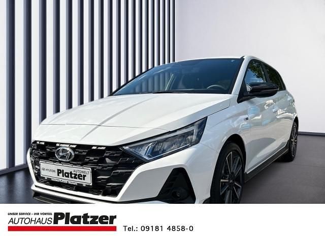 Weiss Gebraucht 2023 Hyundai i20 N Line Limousine | 19.980 € (Etwas zu teuer) - Bild 1/4