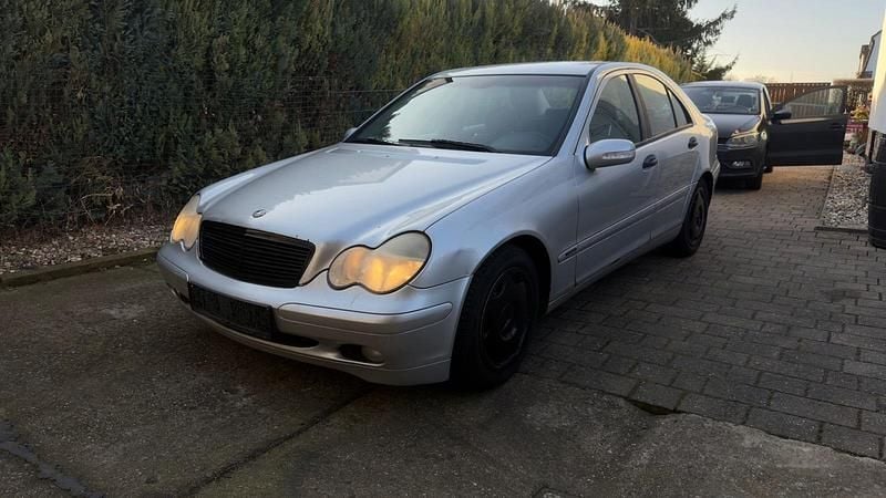 Gebraucht Mercedes C220 2003 Silber Limousine