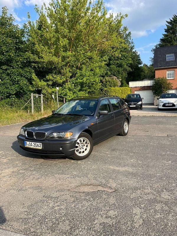 Gebraucht BMW 316 116 PS (85 kW) 2003 Grau Kombi