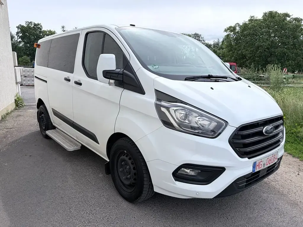 Gebraucht Ford Transit Custom 105 PS (77 kW) 2018 Weiß Van / Kleinbus
