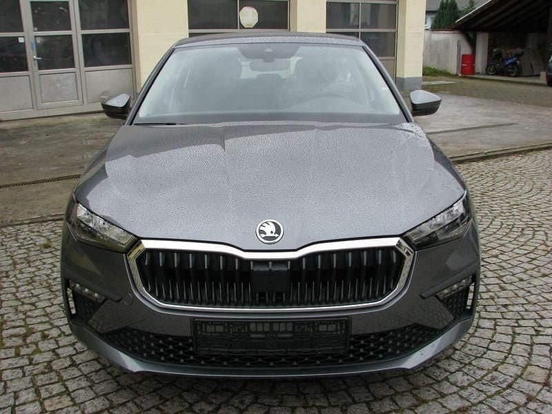 Neu Skoda Scala Drive 116 PS (85 kW) 2025 Grau Kleinwagen