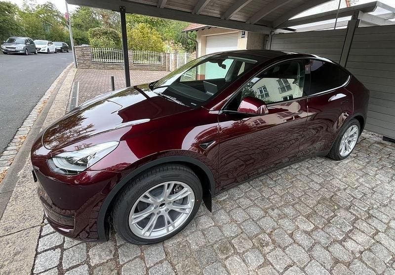 Gebraucht Tesla Model Y Standard Range 219 kW (299 PS) 2024 Rot SUV