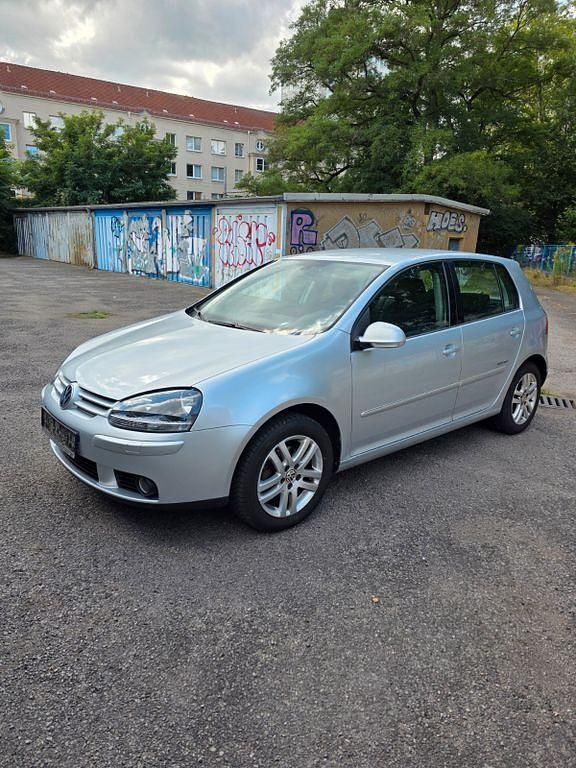 Grau Gebraucht 2008 VW Golf VI Edition Limousine | 4.300 € (Superpreis) - Bild 1/4