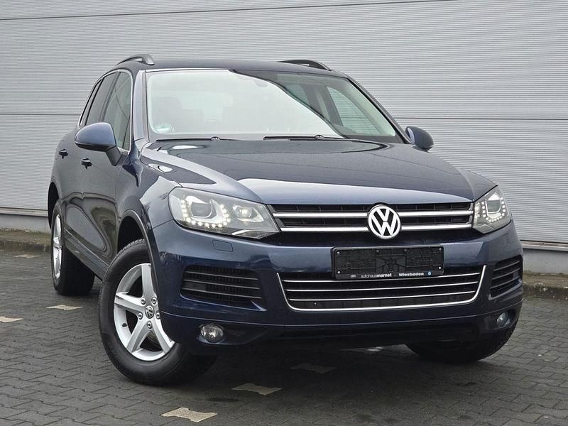 Blau Gebraucht 2012 VW Touareg SUV | 21.700 € (Teuer) - Bild 1/4