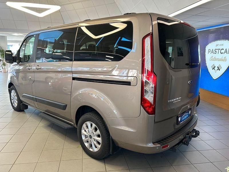 Gebraucht Ford Tourneo 131 PS (96 kW) 2021 Gold Kombi