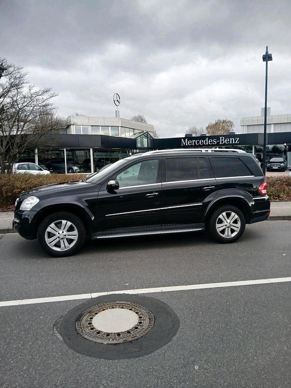 Gebraucht Mercedes GL450 306 PS (225 kW) 2010 Schwarz SUV