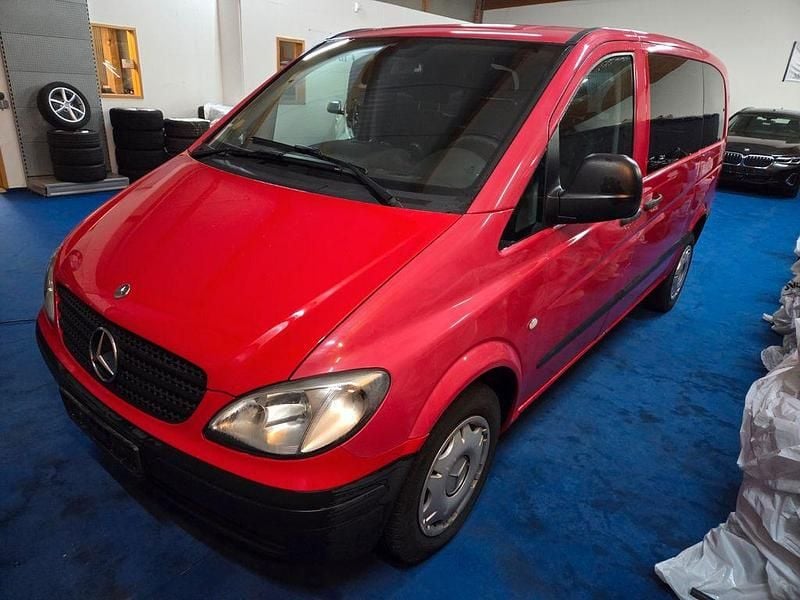 Rot Gebraucht 2005 Mercedes Vito Van | 5.990 € (Guter Preis) - Bild 1/4