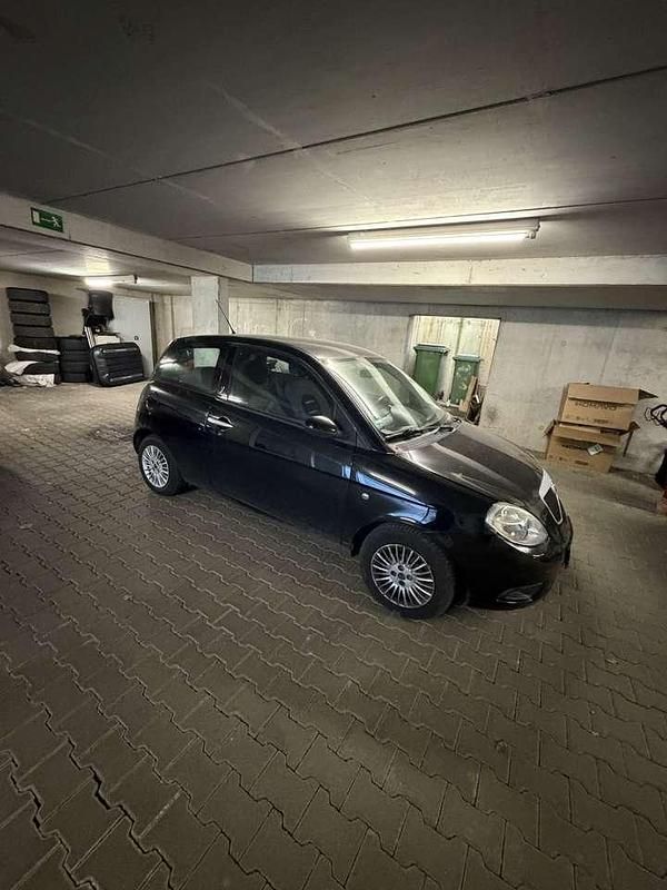 Gebraucht Lancia Ypsilon 60 PS (44 kW) 2008 Schwarz Kleinwagen