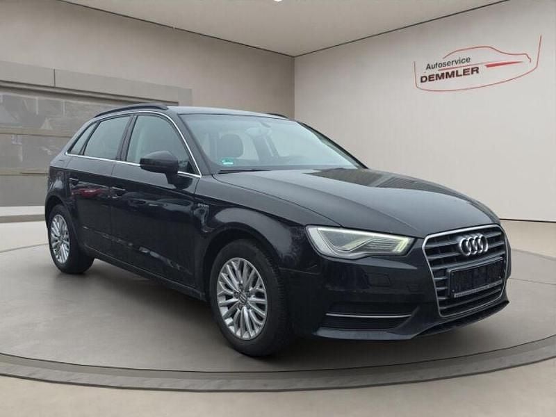 Gebraucht Audi A3 Ambiente 110 PS (80 kW) 2014 Brillantschwarz Limousine